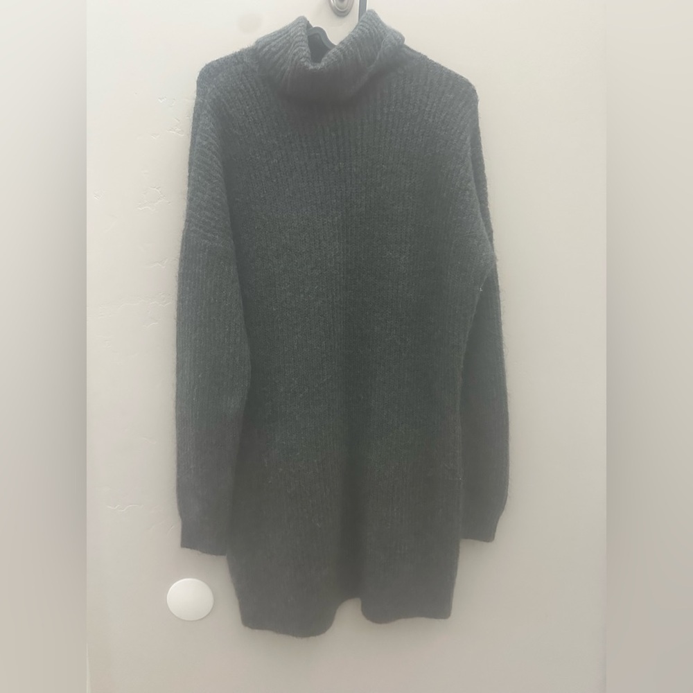 Abercrombie & Fitch Charcoal Turtleneck Sweater
